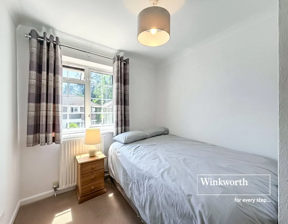 Sarum Avenue, West Moors, Ferndown, Dorset, BH22, photo 6