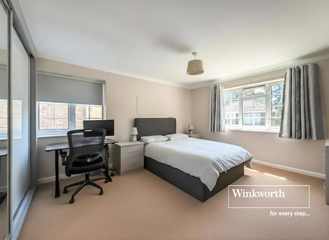 Sarum Avenue, West Moors, Ferndown, Dorset, BH22, photo 5
