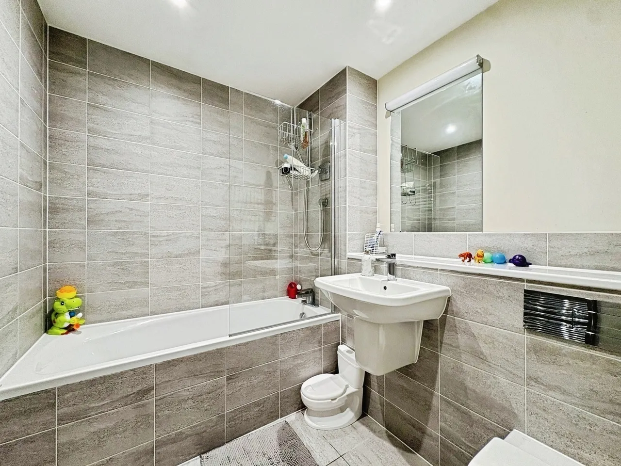 Exchange Close, Aldershot, Hampshire, GU11 2FD, photo 6