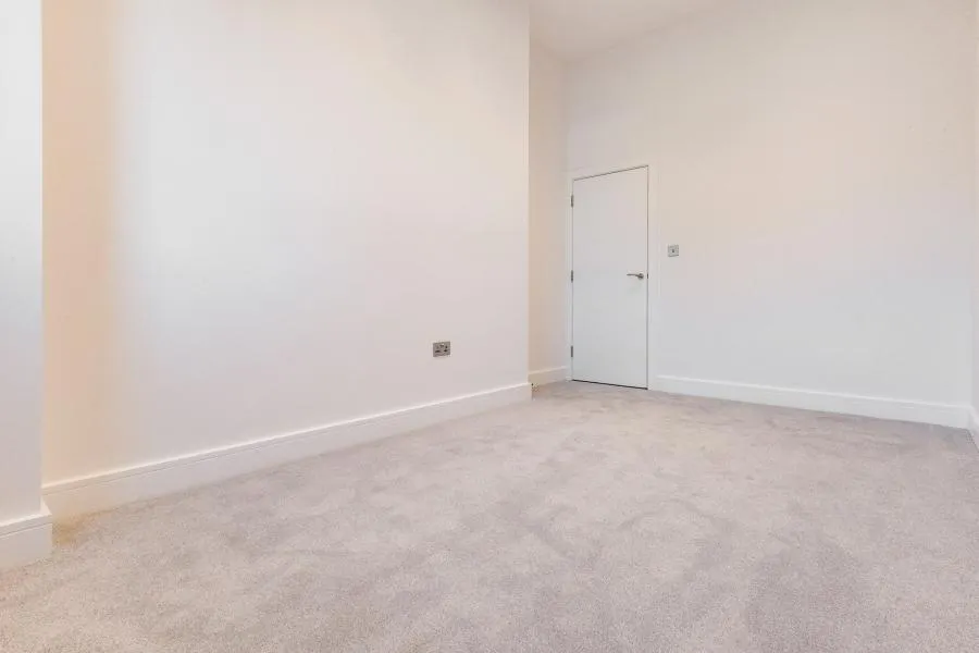Harvest Crescent, Fleet, GU51, photo 6
