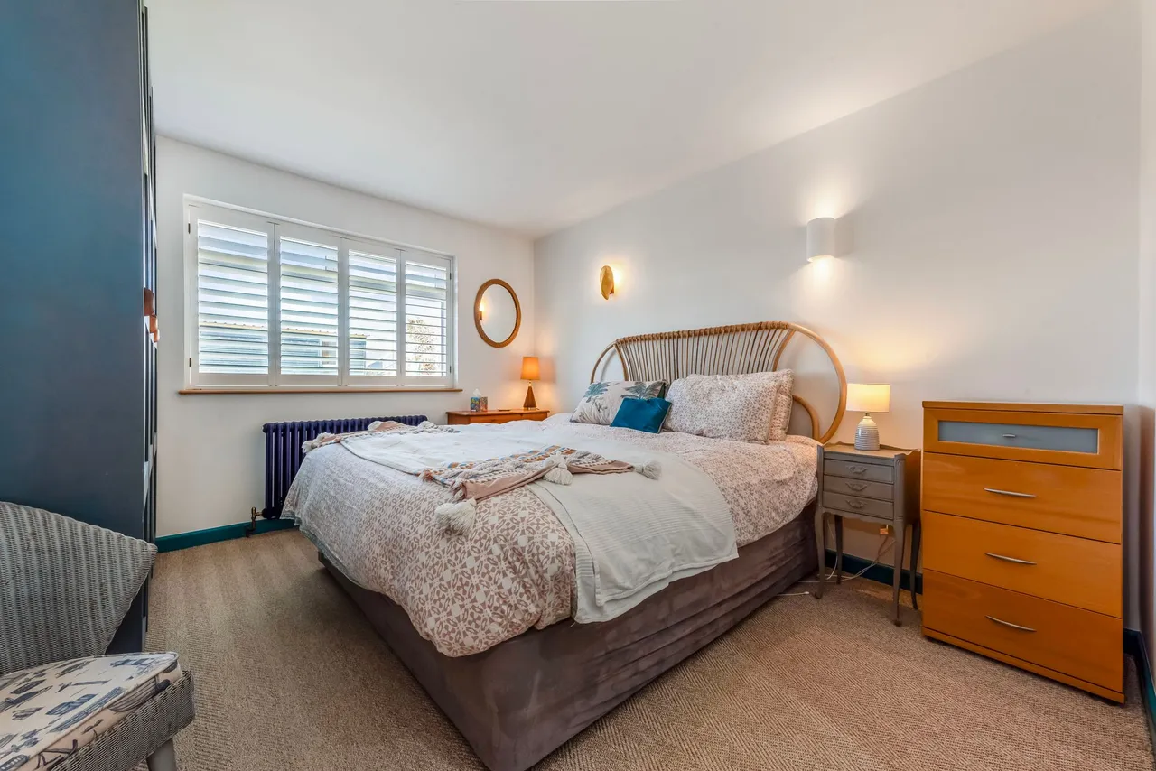 West Front Road, Pagham, PO21, photo 13