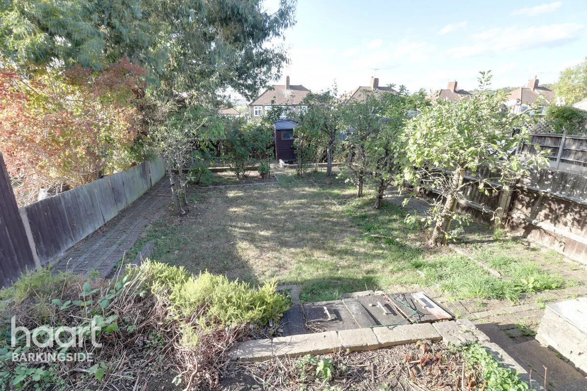 Strafford Avenue, Clayhall, IG5, photo 18