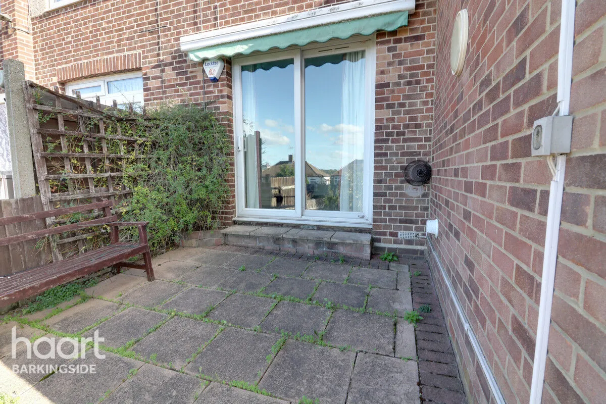 Strafford Avenue, Clayhall, IG5, photo 19