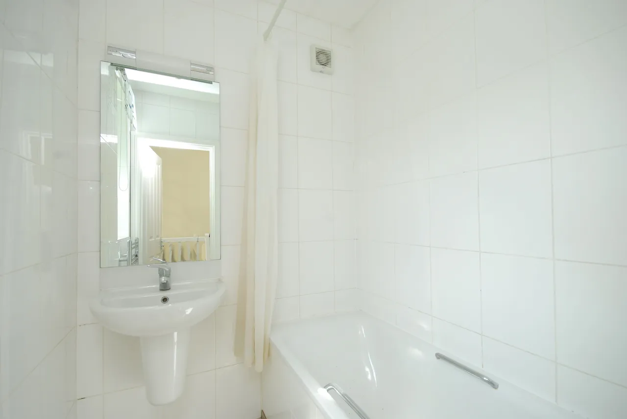 112b Darwin Road, London, photo 7