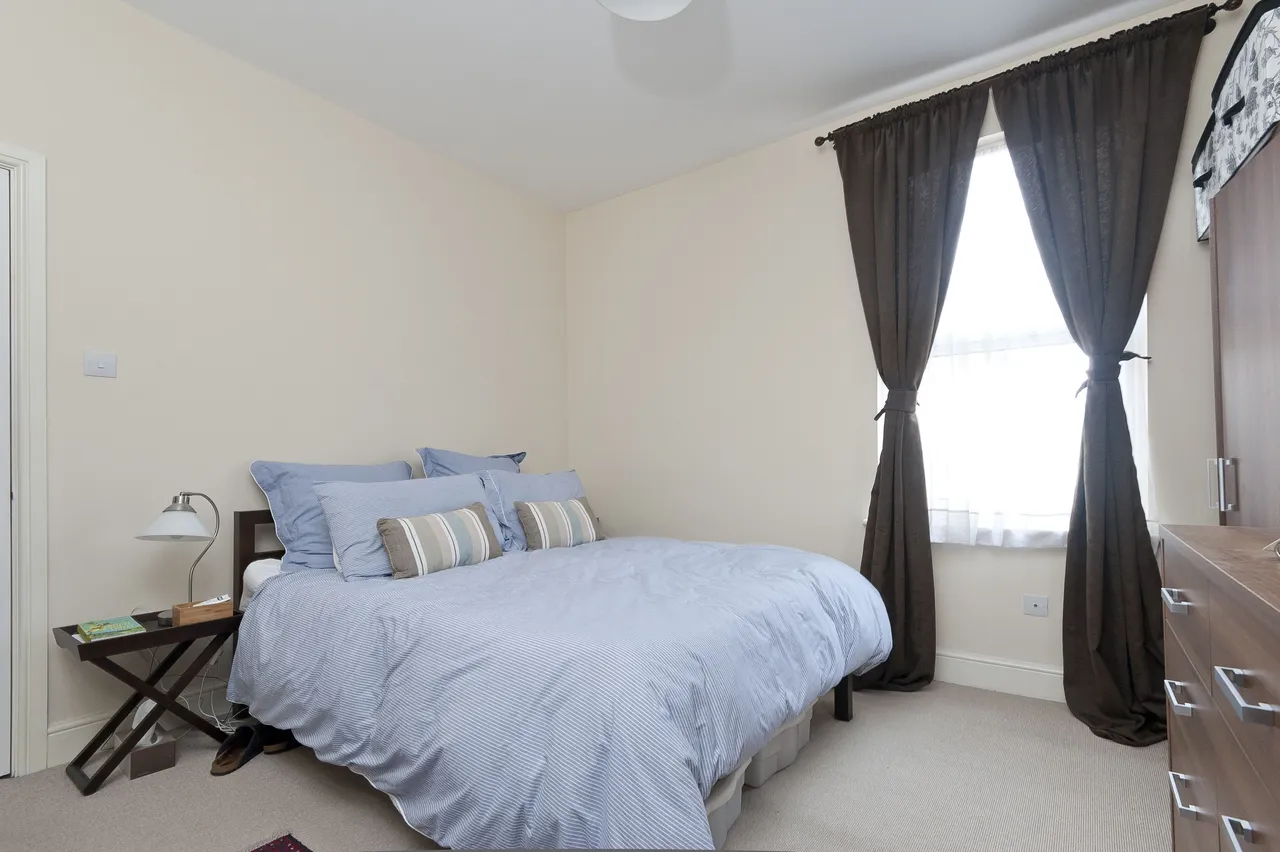 112b Darwin Road, London, photo 4