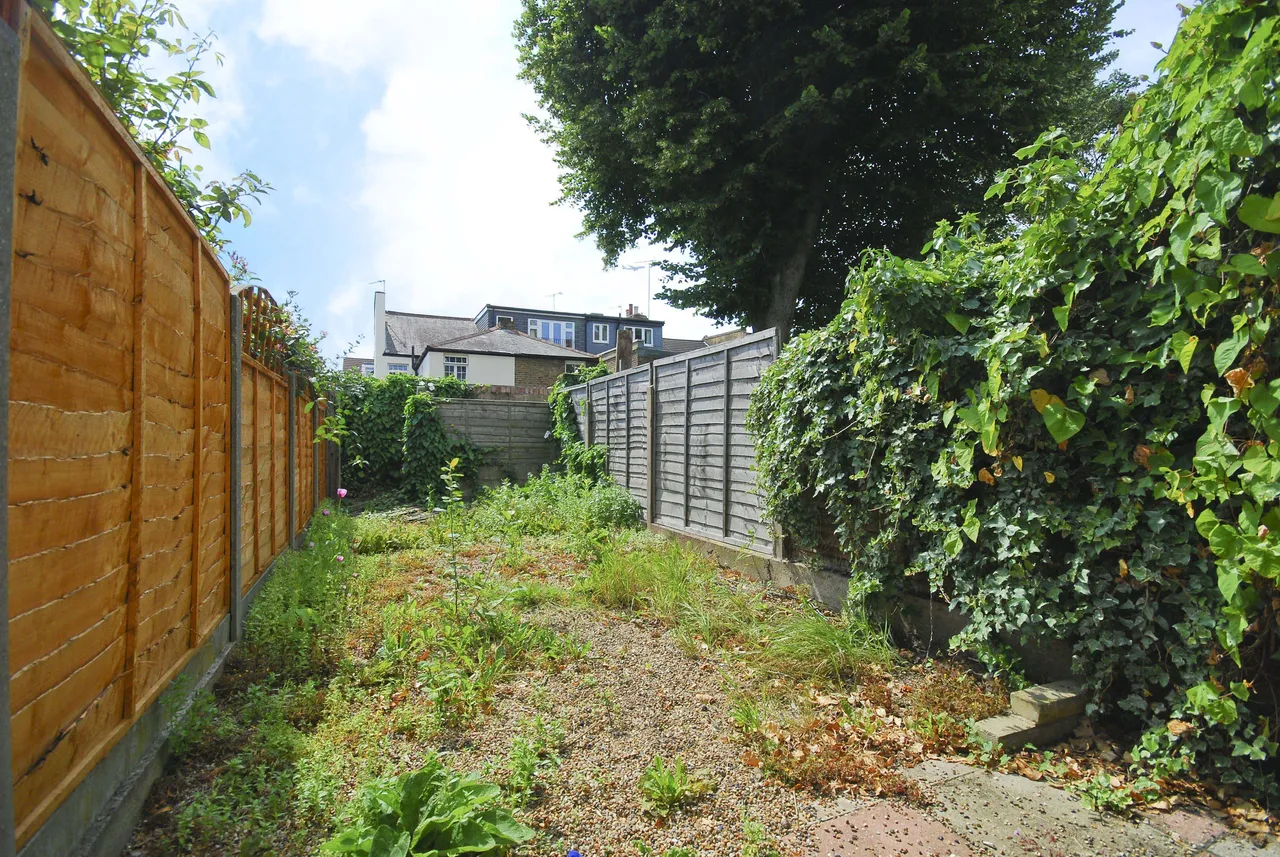 112b Darwin Road, London, photo 9