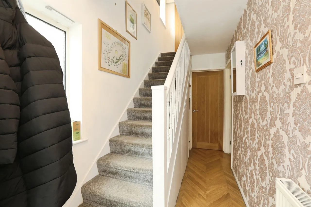 Woods Hill Close, Ashurst Wood, RH19, photo 6