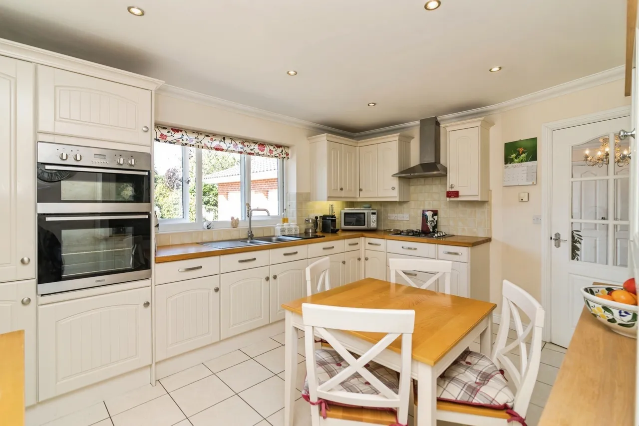 Lowestoft Road, Worlingham, Beccles, Suffolk, NR34, photo 5