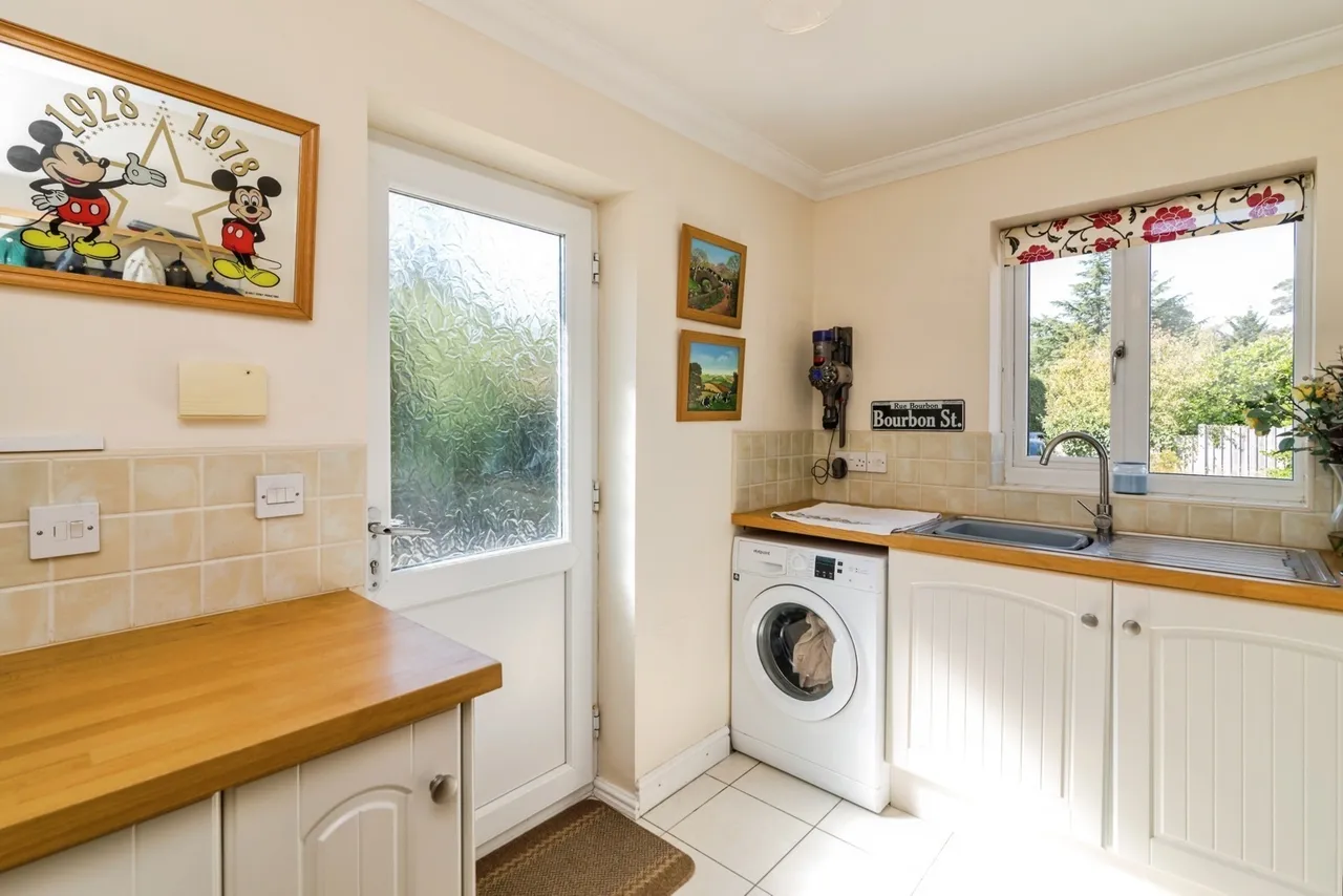 Lowestoft Road, Worlingham, Beccles, Suffolk, NR34, photo 6