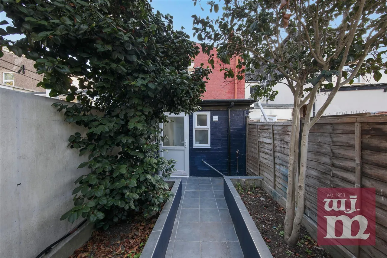 Stork Road, Forest Gate, photo 11