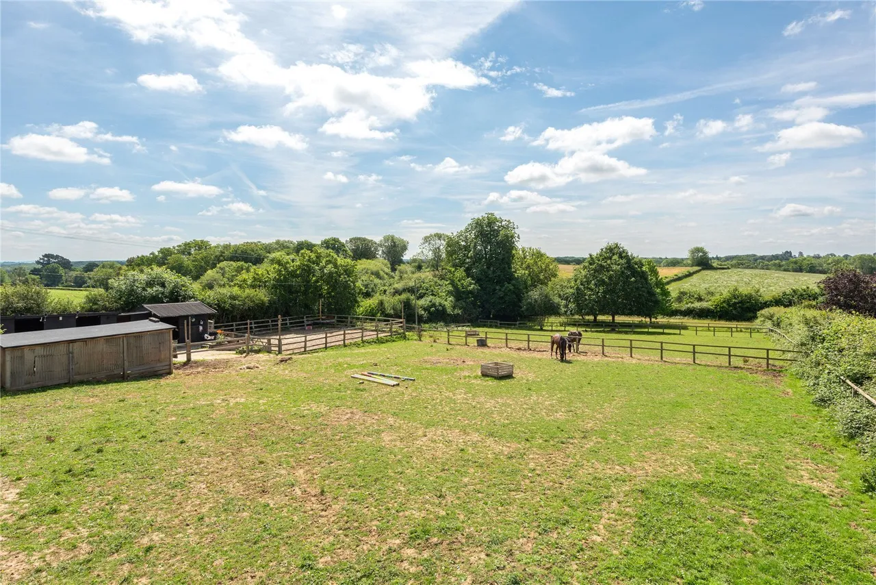 Moorhurst Lane, Holmwood, RH5, photo 15