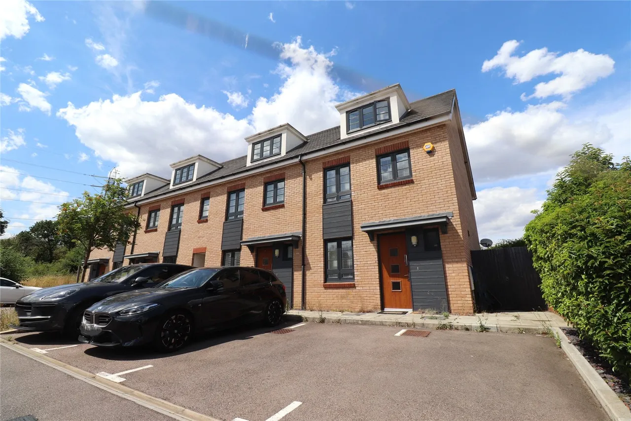 3 bed house for sale — Candy Dene, Weldon, DA10
