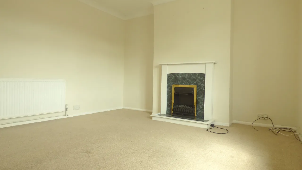 2 bed flat to rent, Childe Square, Tipner, PO2