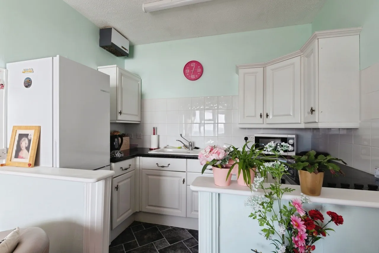 Shorefield Gardens, Westcliff-on-Sea, Essex, SS0, photo 5