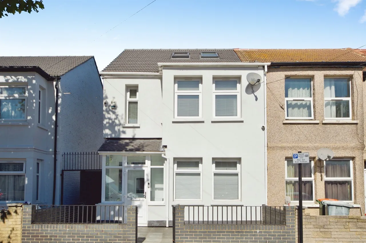 5 bed house for sale — Flanders Road, London