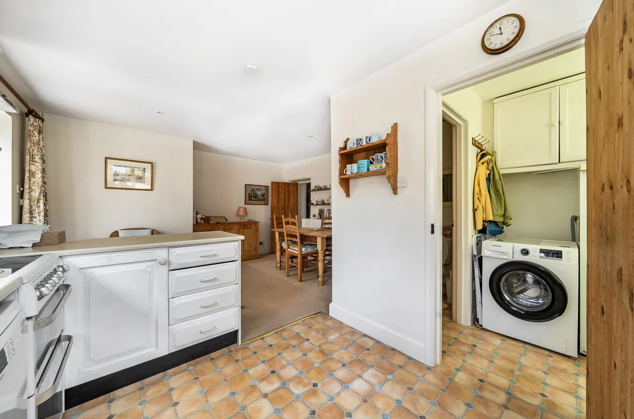 Over Wallop, Stockbridge, SO20, photo 6
