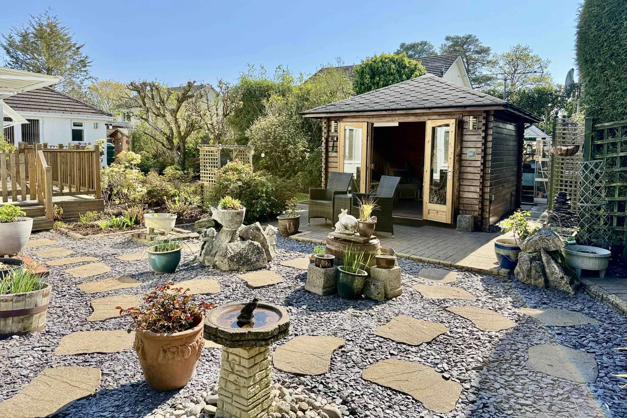 Laurel Close, St Leonards, BH24, photo 27