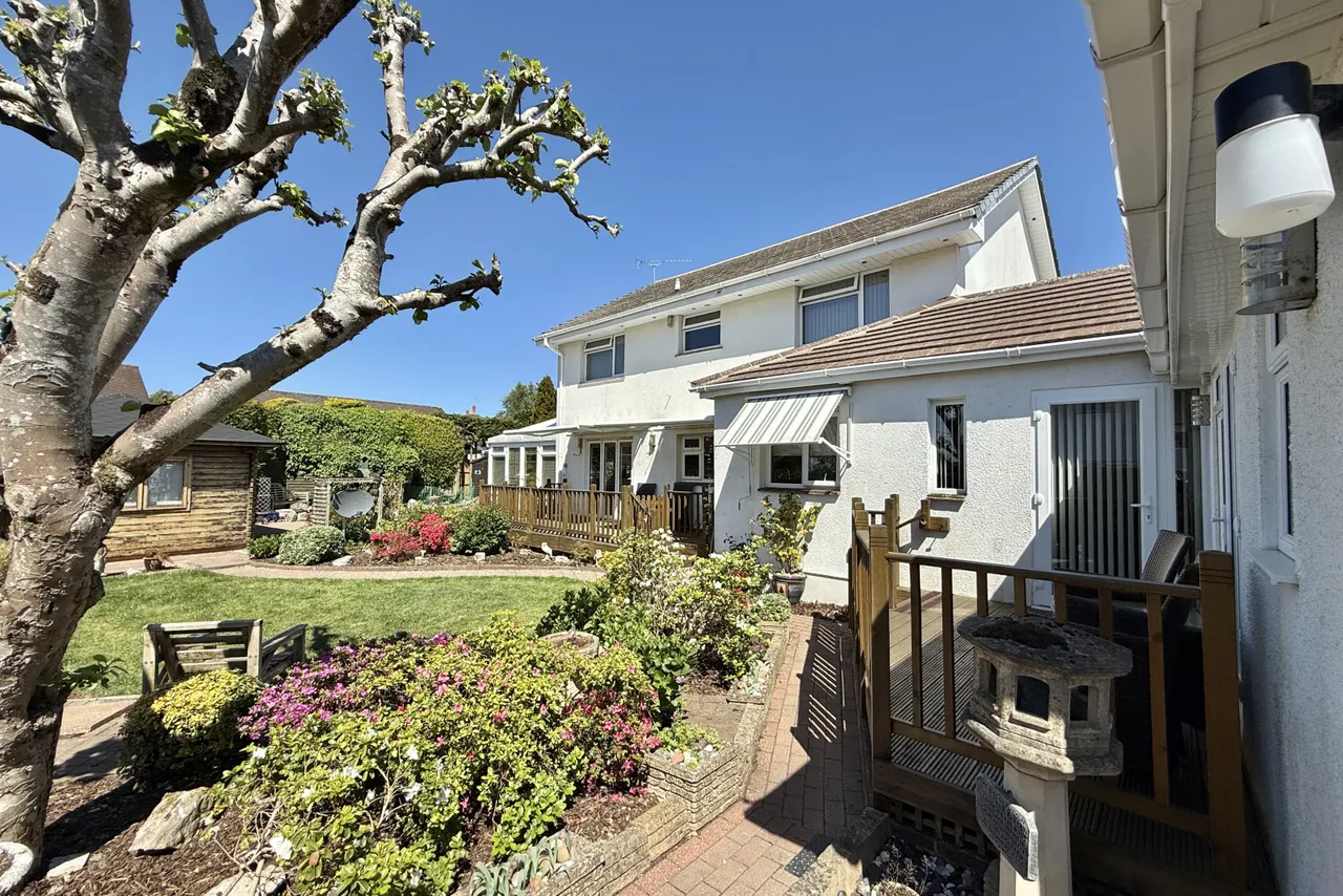 Laurel Close, St Leonards, BH24, photo 31