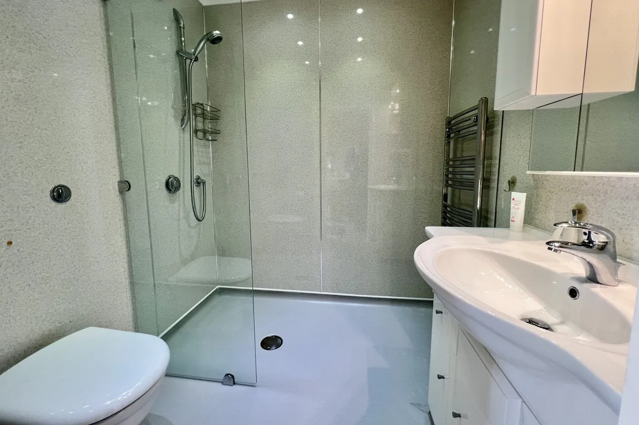 Laurel Close, St Leonards, BH24, photo 18