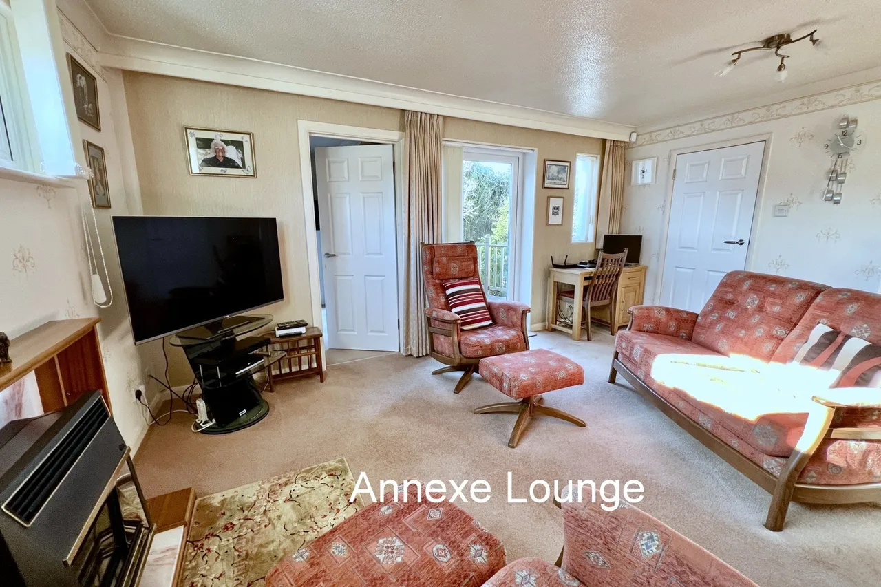 Laurel Close, St Leonards, BH24, photo 21