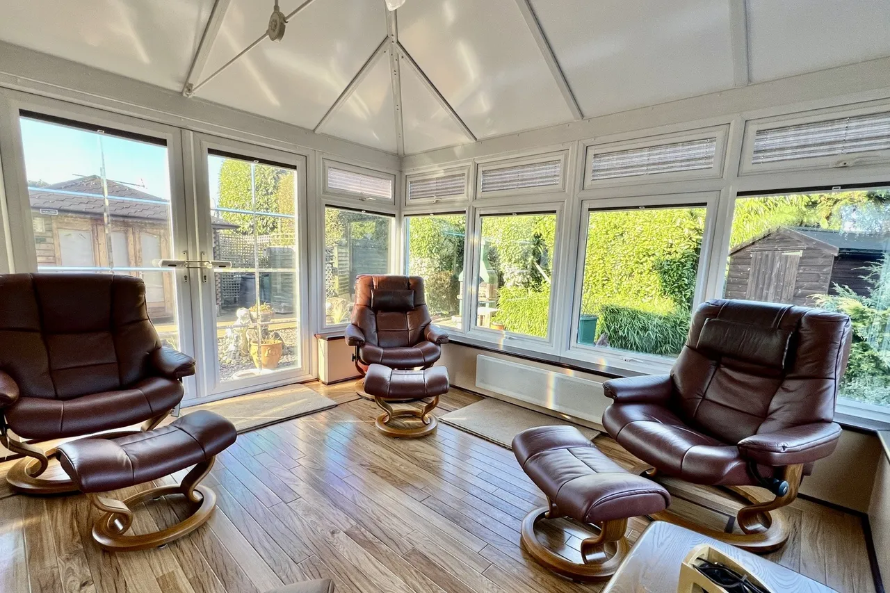Laurel Close, St Leonards, BH24, photo 10