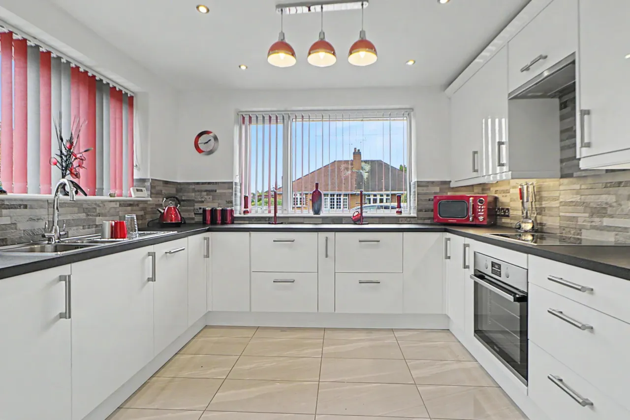 Birch Avenue, Alsager, photo 2