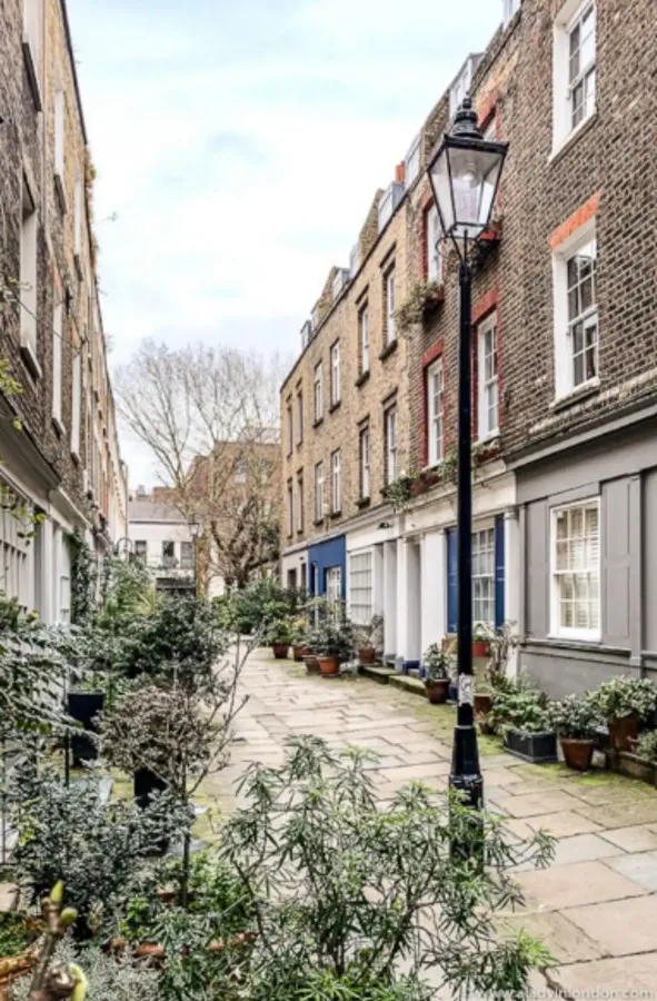 London, W1T, photo 13