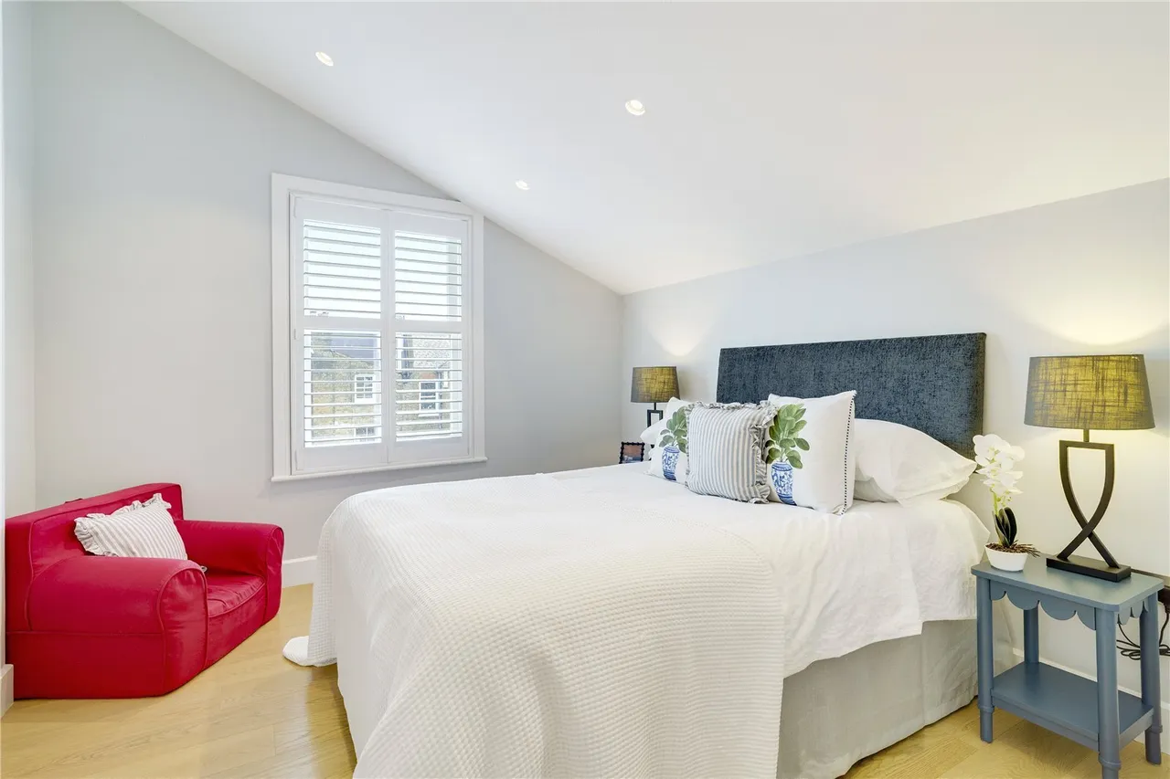 Sisters Avenue, London, SW11, photo 16