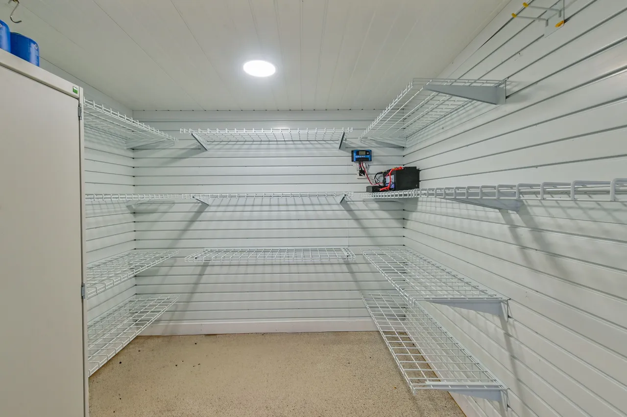 Garage No 10, 19 Chantry Street, London, photo 2