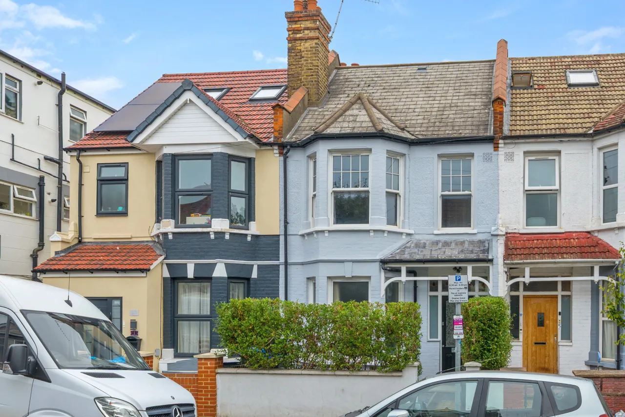 3 bed house for sale, Links Road, Tooting, SW17