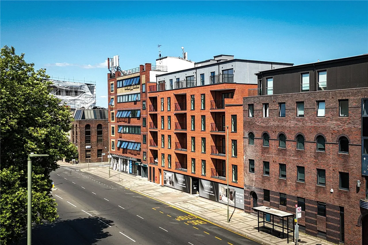 1 bed flat for sale — Plot 2 White Rose, North Finchley, London, N12 9RW