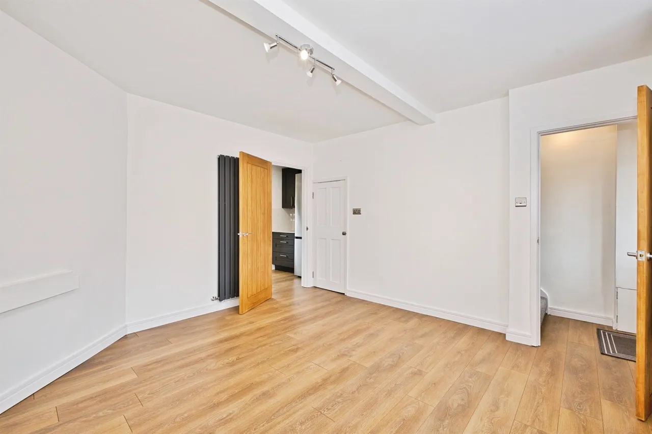 Westland Road, Yeovil, photo 4