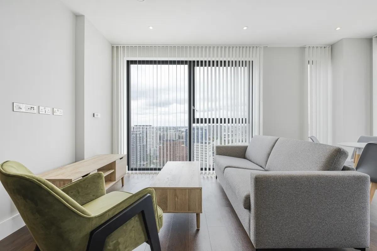 1 bed flat to rent — Silvocea Way, E14