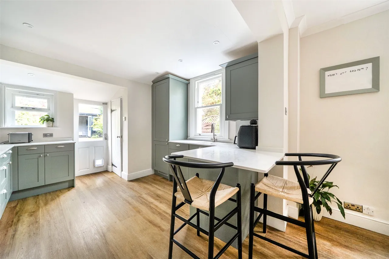 Tolworth Park Road, Surbiton, KT6, photo 5