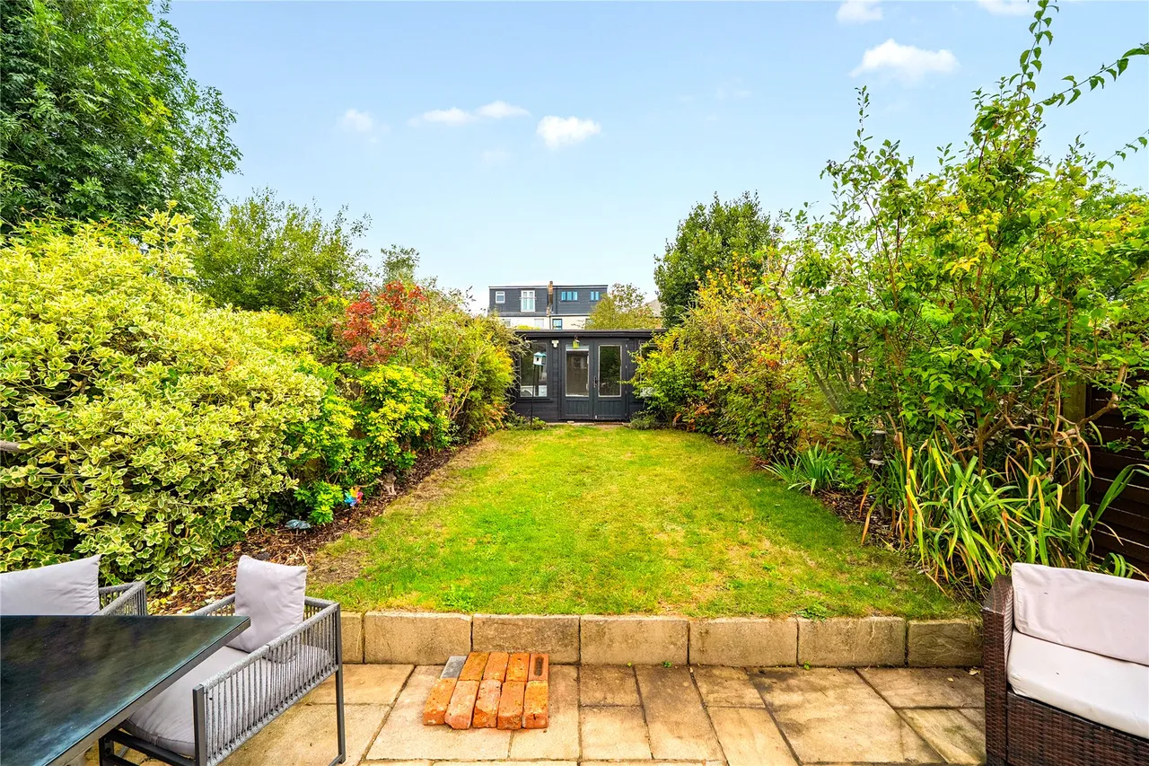 Tolworth Park Road, Surbiton, KT6, photo 13