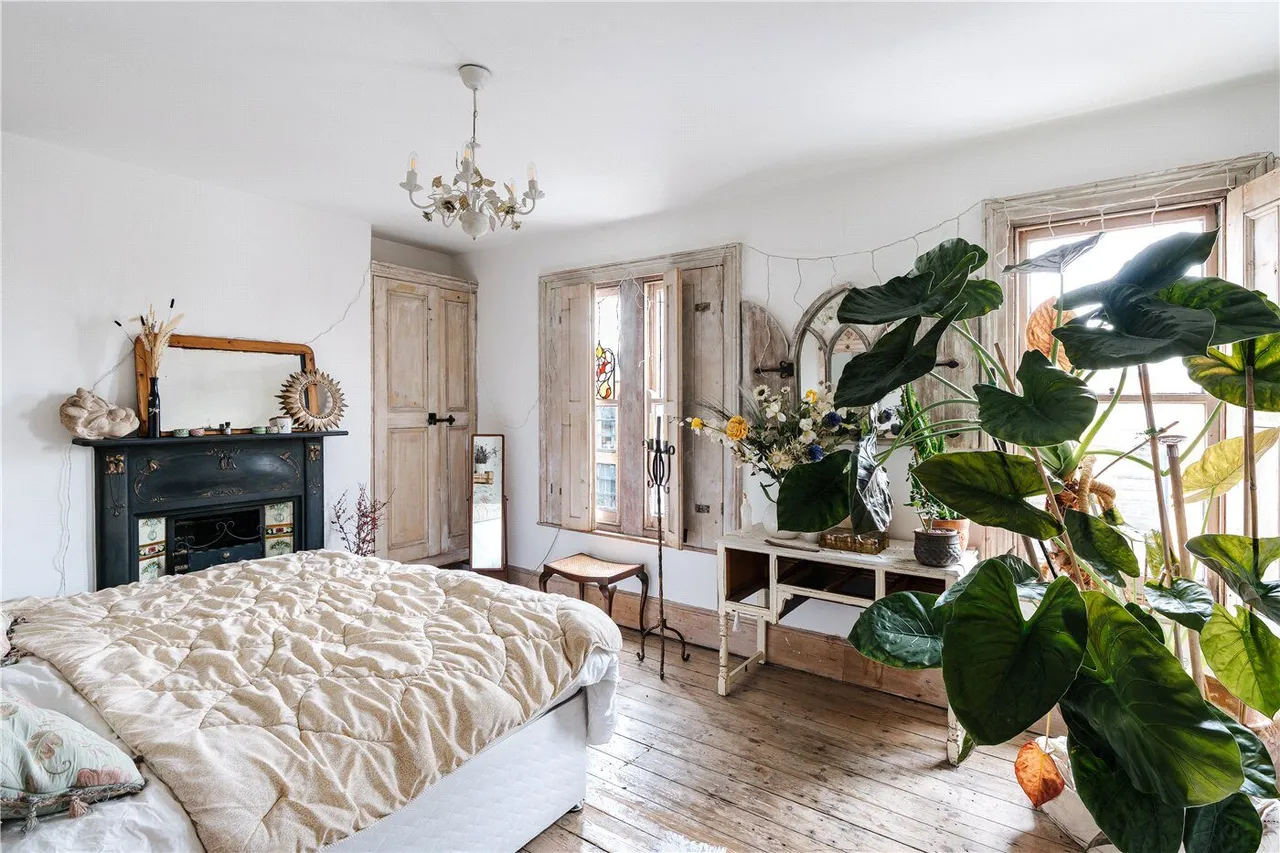 Albion Road, London, N16, photo 16