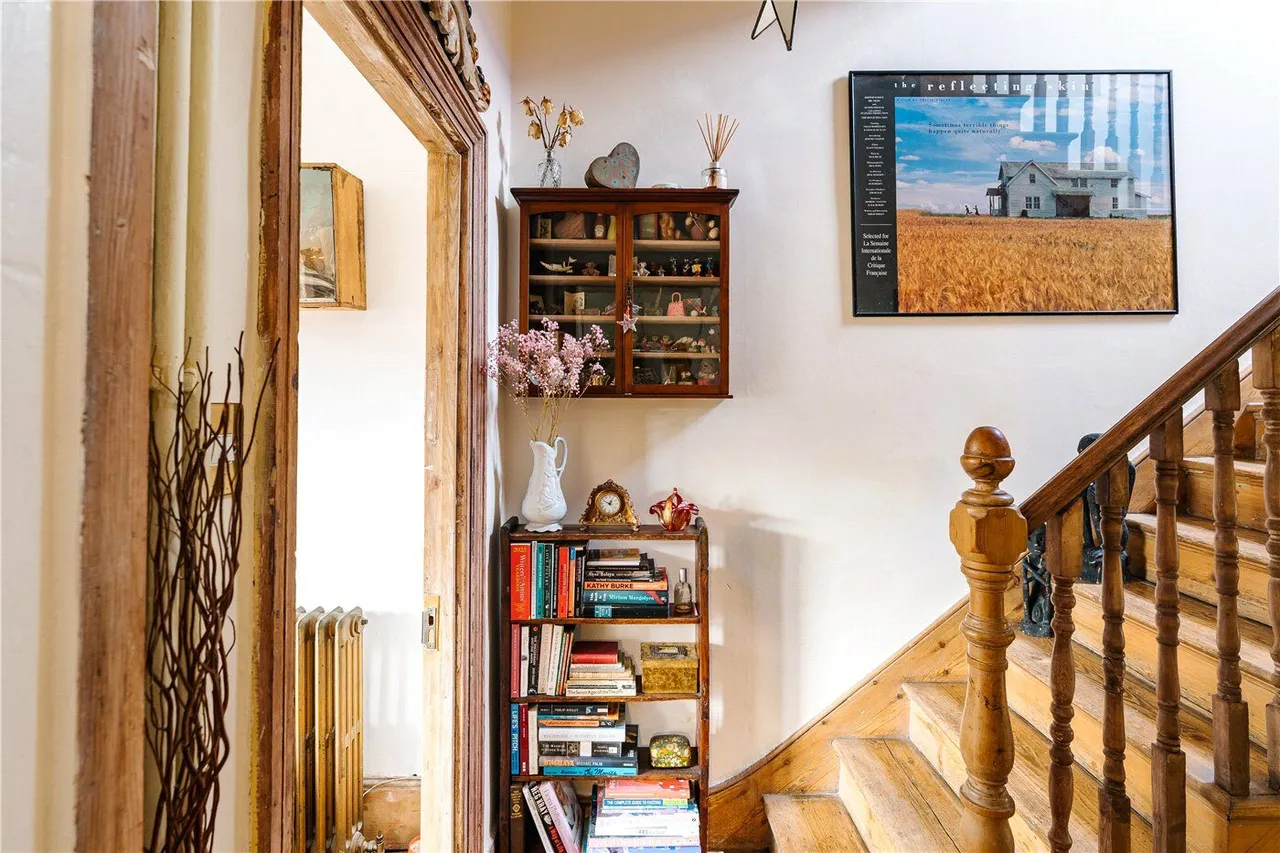 Albion Road, London, N16, photo 23
