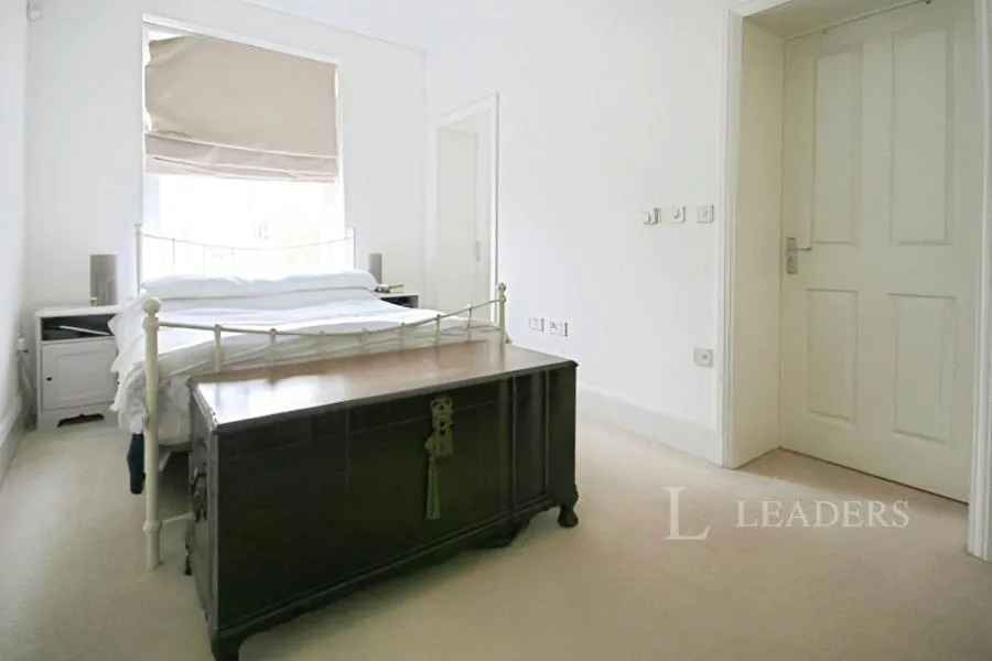 Parkview Way, Epsom, KT19, photo 8