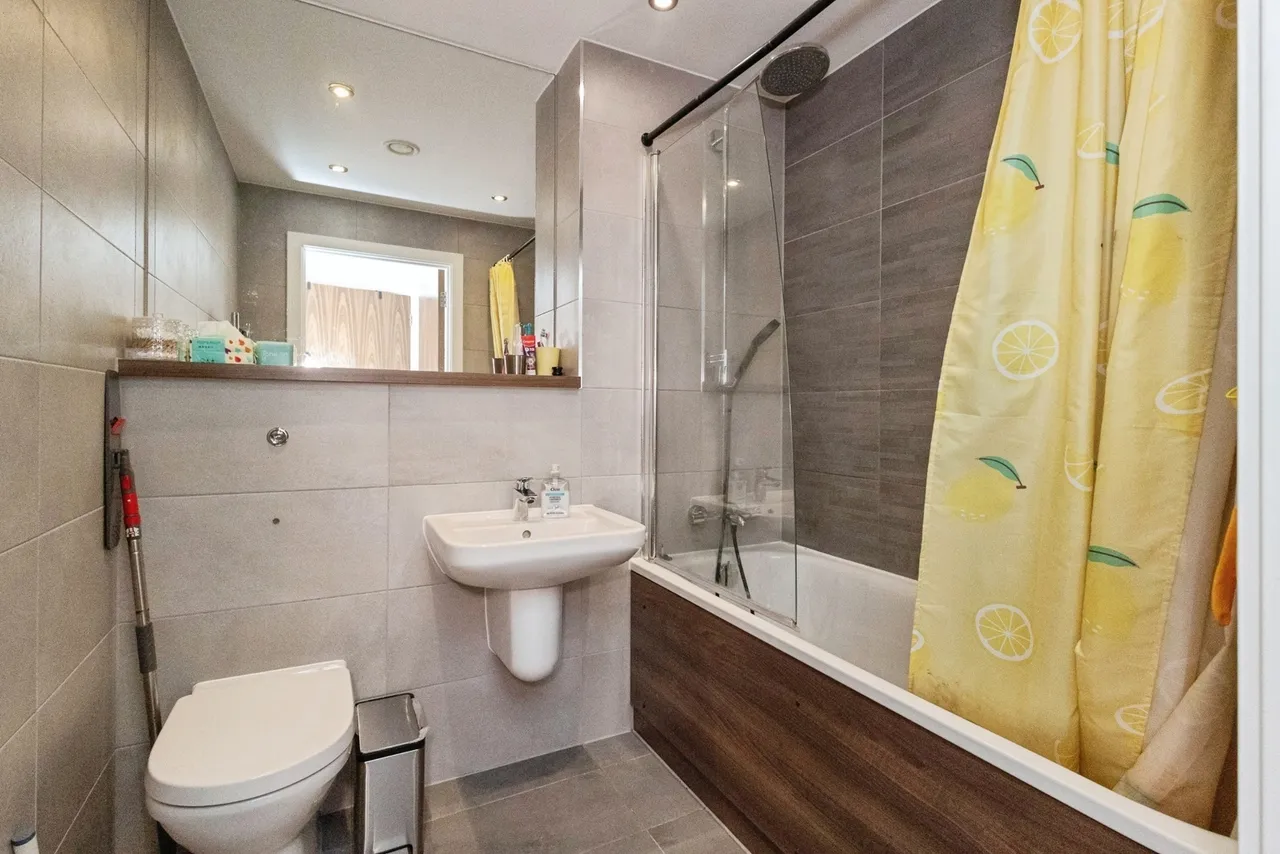 Ordsall Lane, Salford, M5, photo 10