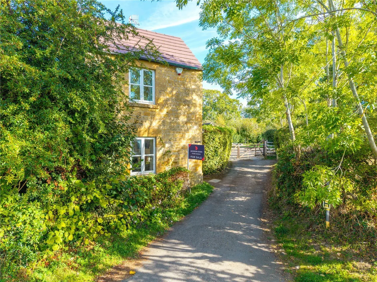 Vicarage Lane, Childswickham, WR12, photo 18