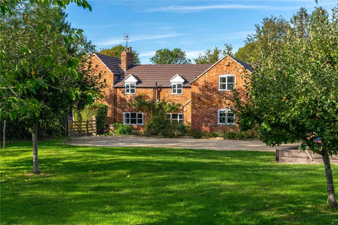 4 bed property for sale, Vicarage Lane, Childswickham, WR12