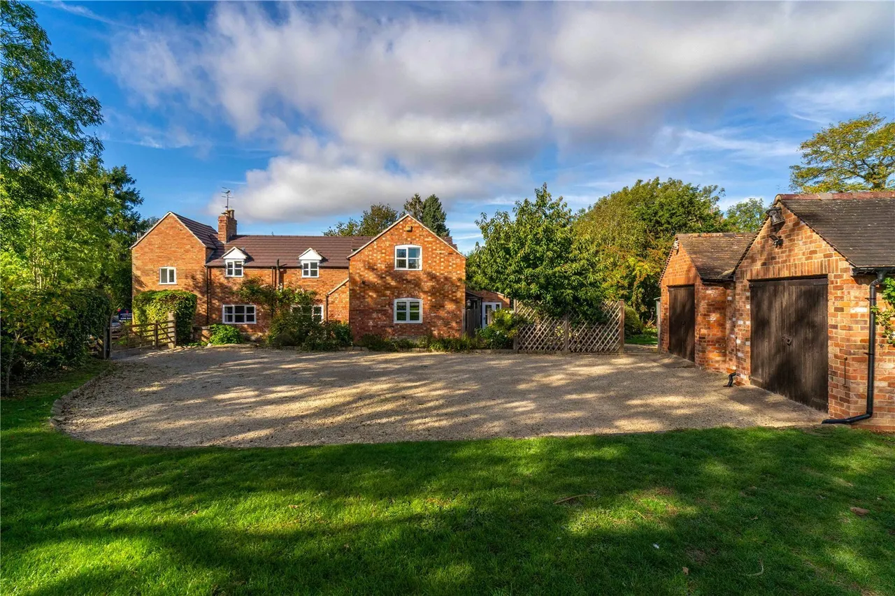 Vicarage Lane, Childswickham, WR12, photo 15