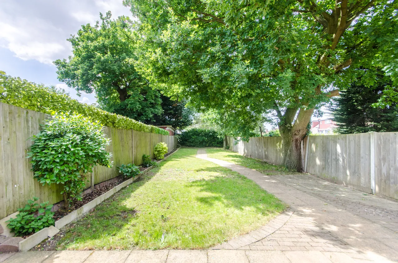 23 Alder Grove, London, photo 6