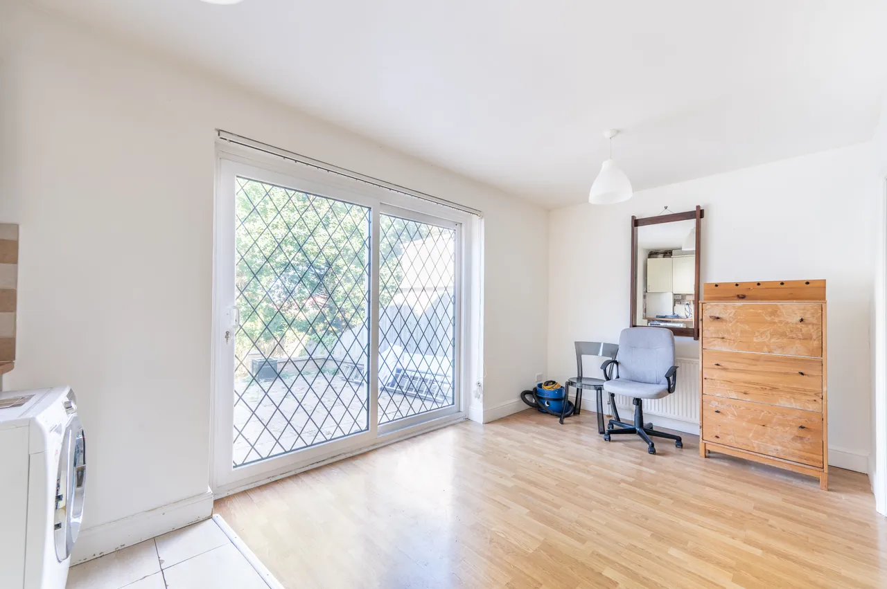 23 Alder Grove, London, photo 10