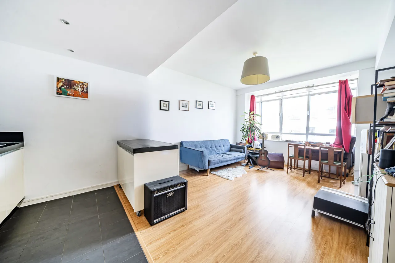 113 Wallis House, Great West Road, Brentford, photo 6
