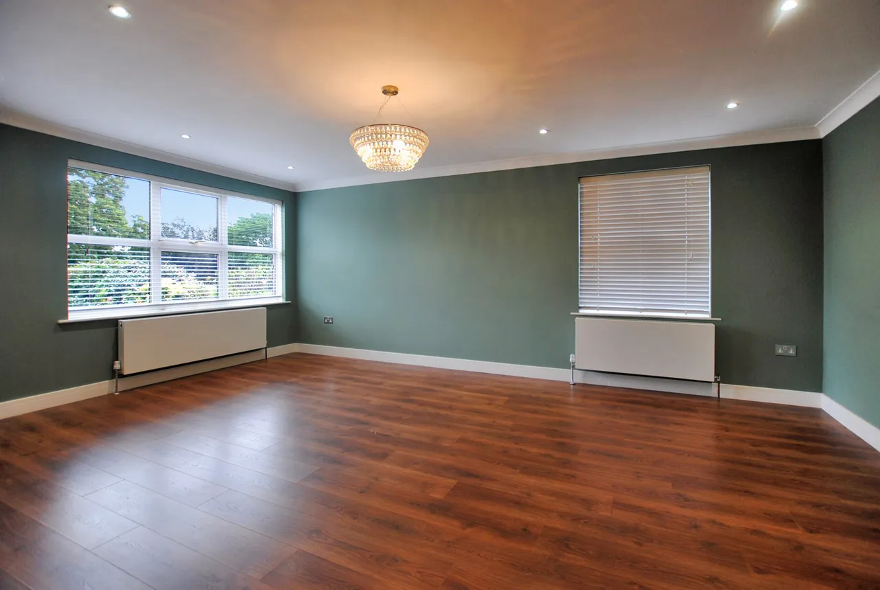 Dashwood Road, Gravesend, Kent, DA11 7LY, photo 2
