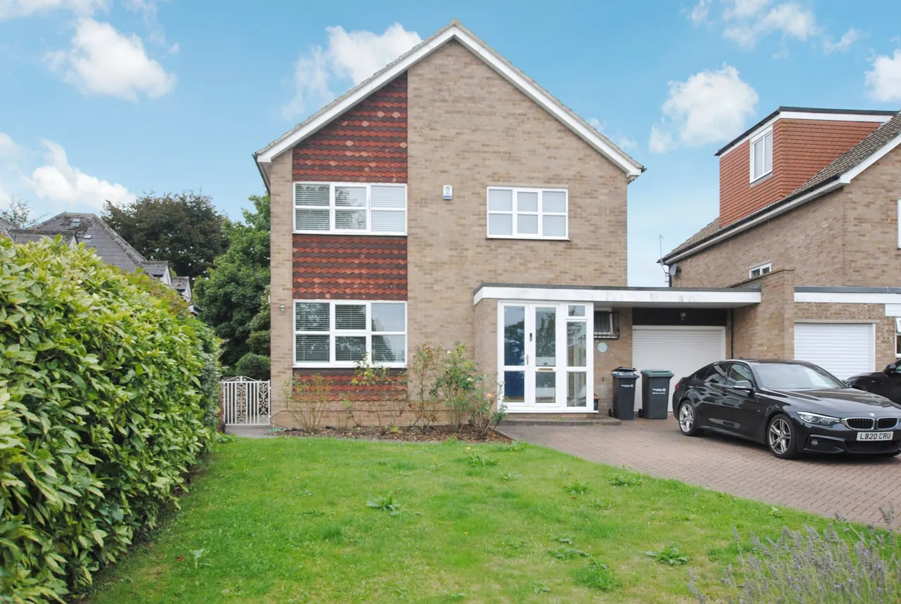 4 bed property to rent — Dashwood Road, Gravesend, Kent, DA11 7LY