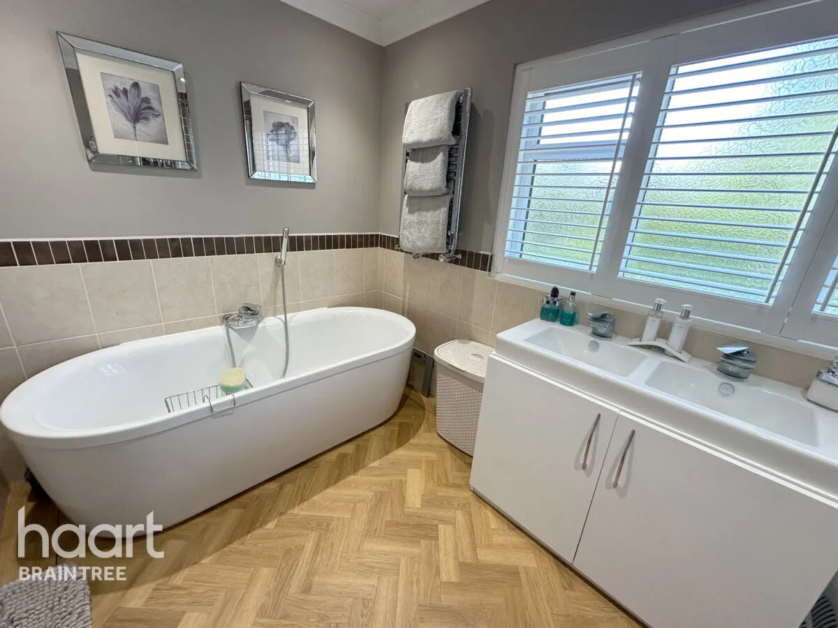 Oaklands Close, Braintree, CM77, photo 16