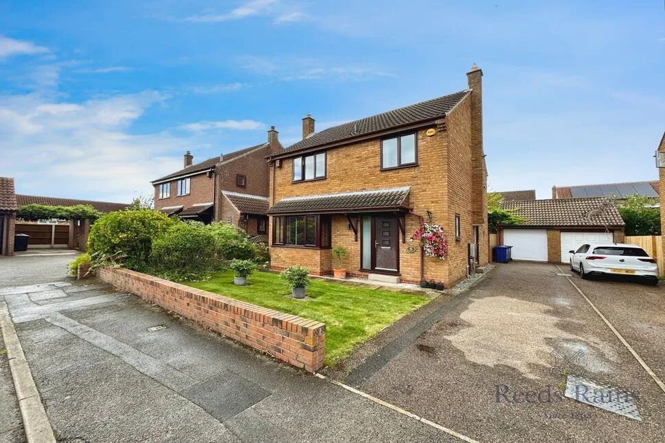 4 bed house for sale, Maple Grove, Brayton, YO8