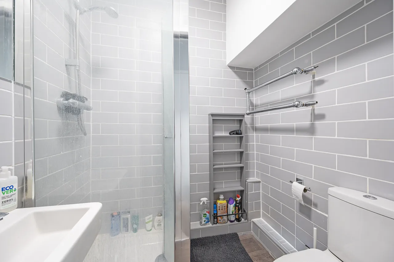 15 Florin Court, 6-9 Charterhouse Square, London, photo 5